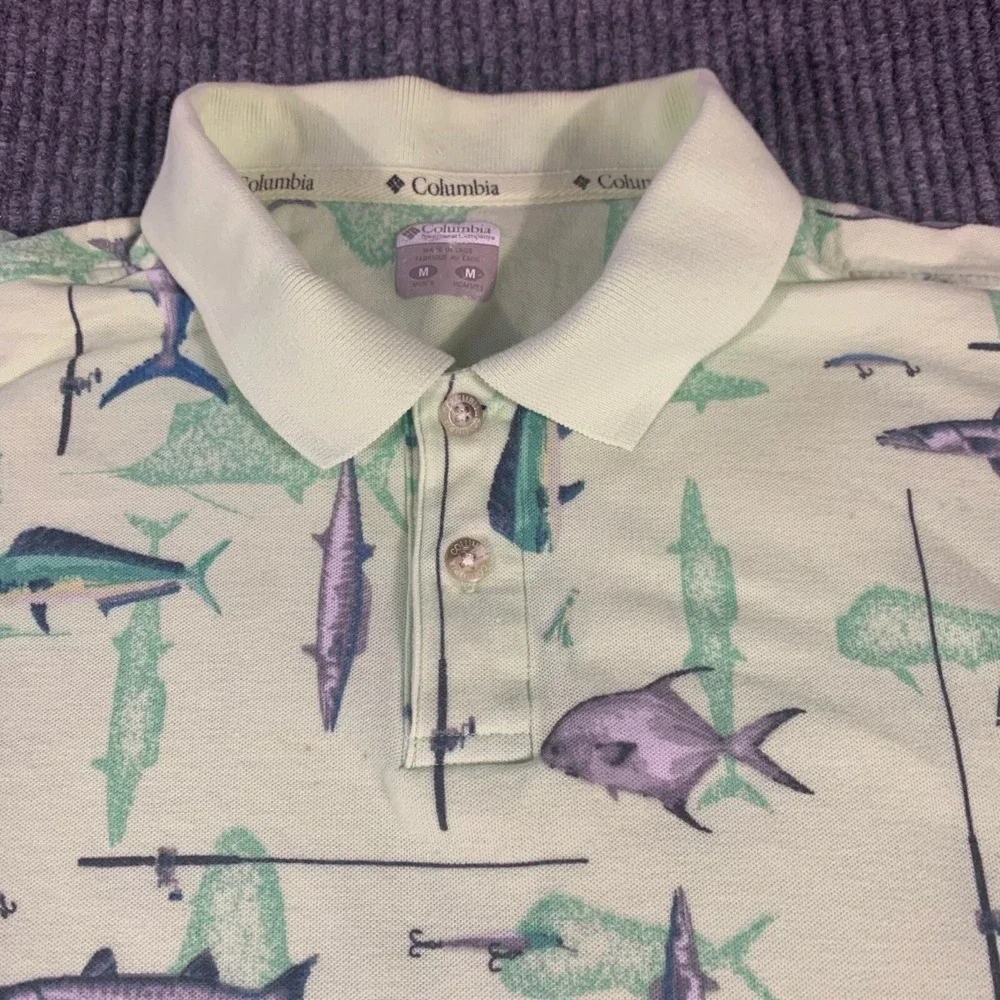 Columbia Shirt Mens Medium Green Polo Fish AOP‎ Golf Preppy Fishing Ocean Casual